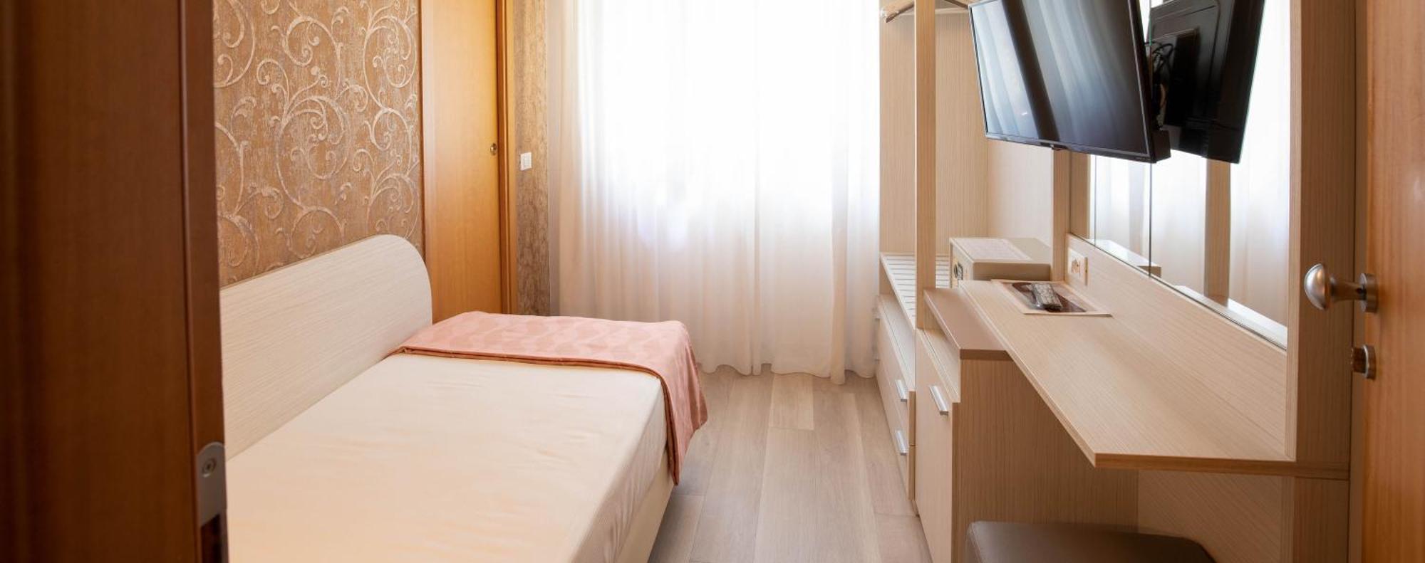 Hotel Ombretta Mare Rimini Exterior photo
